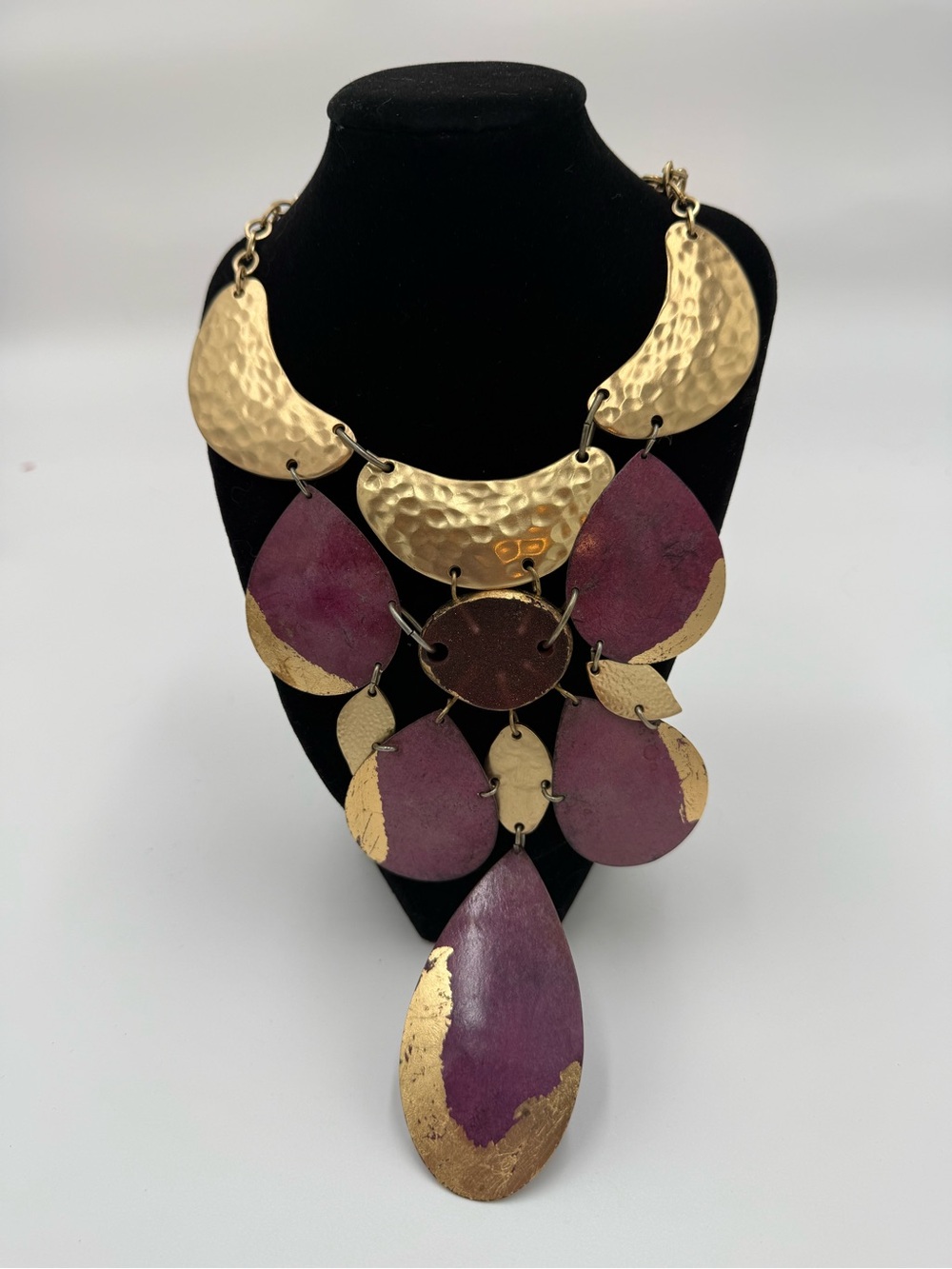 Chico's Statement Bib Necklace Gold Purple Metal Resin Oval Link Lobster Signed